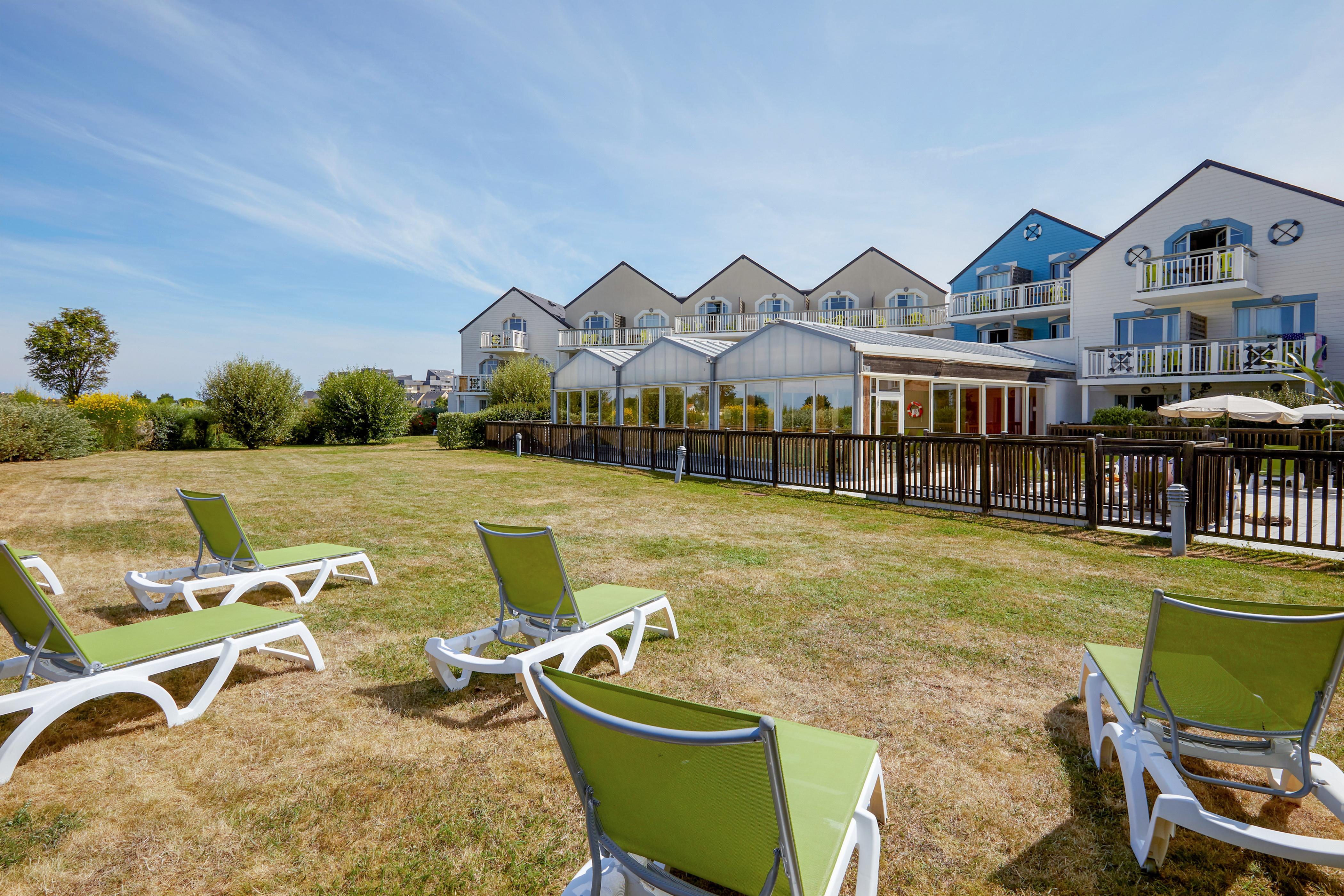 Pierre & Vacances Residence Le Chant Des Oiseaux Courseulles-sur-Mer Buitenkant foto