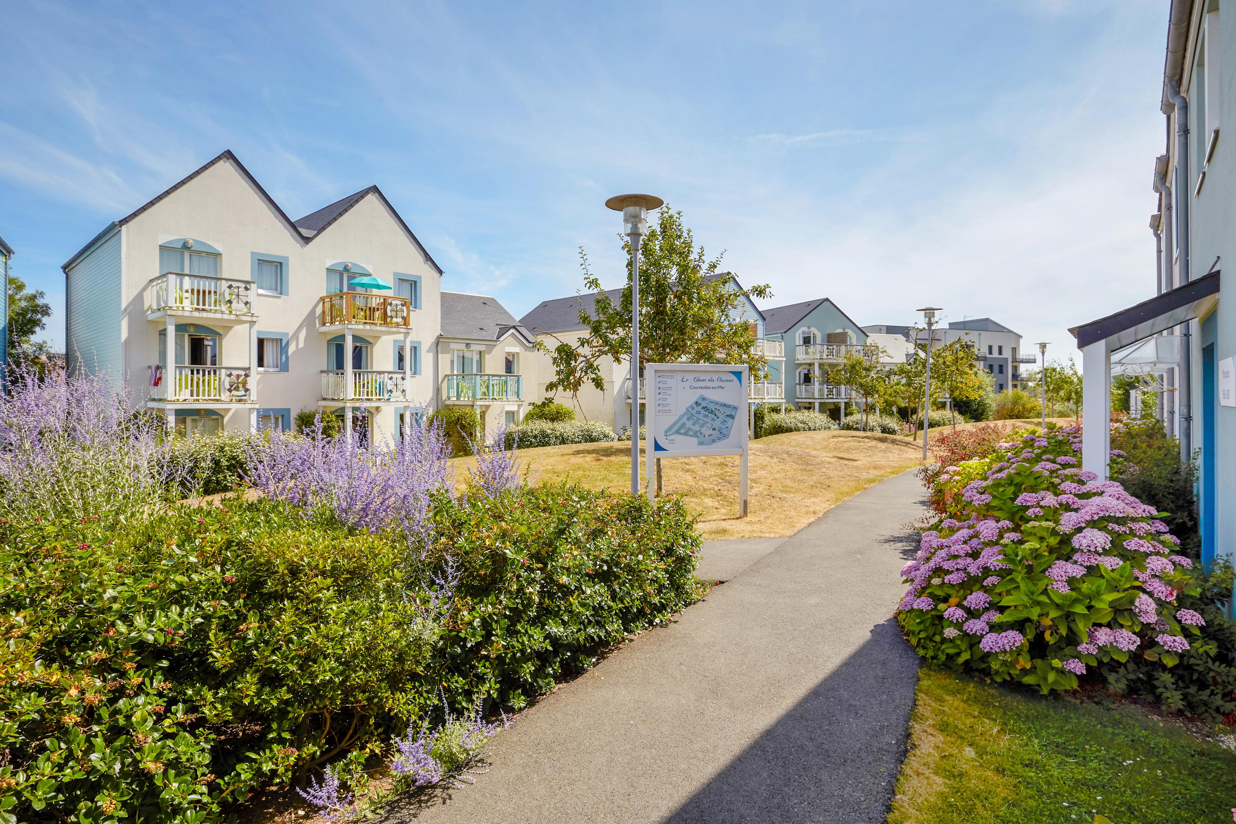 Pierre & Vacances Residence Le Chant Des Oiseaux Courseulles-sur-Mer Buitenkant foto