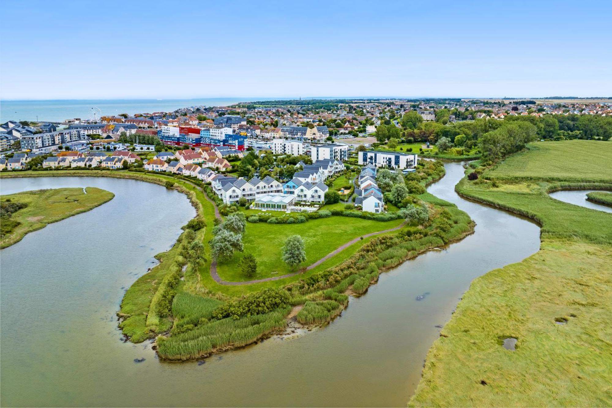 Pierre & Vacances Residence Le Chant Des Oiseaux Courseulles-sur-Mer Buitenkant foto